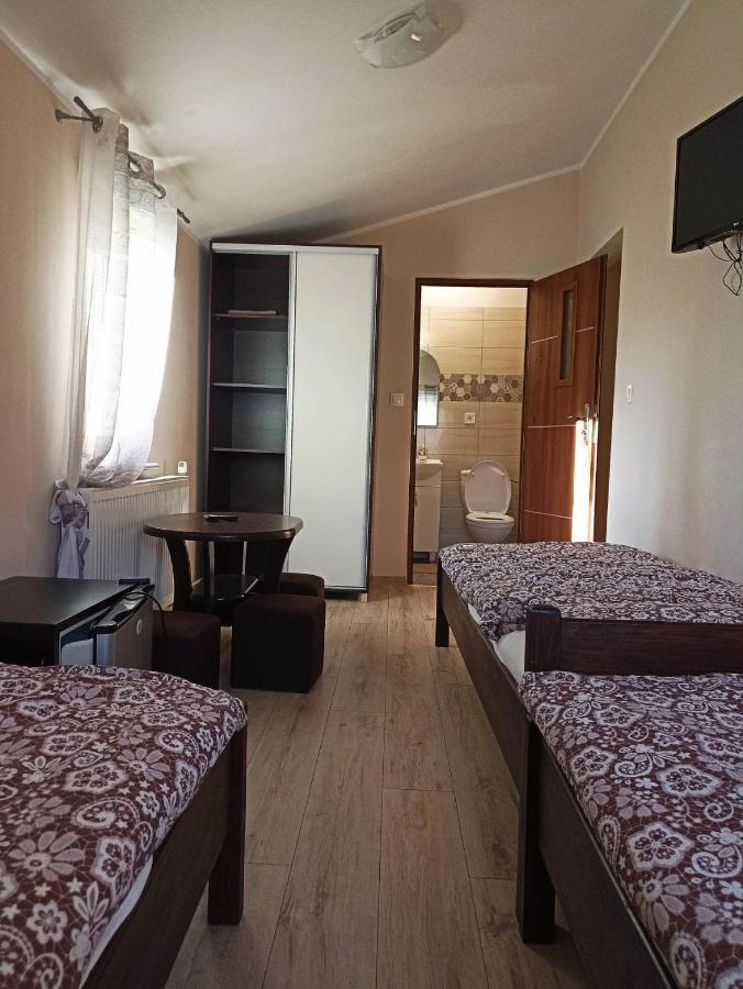 Appartement Pod Kasztanem à Lubin  Extérieur photo